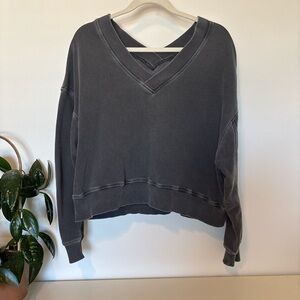 American Eagle | XS | Cropped V-Neck Sweatshirt Gray Oversized